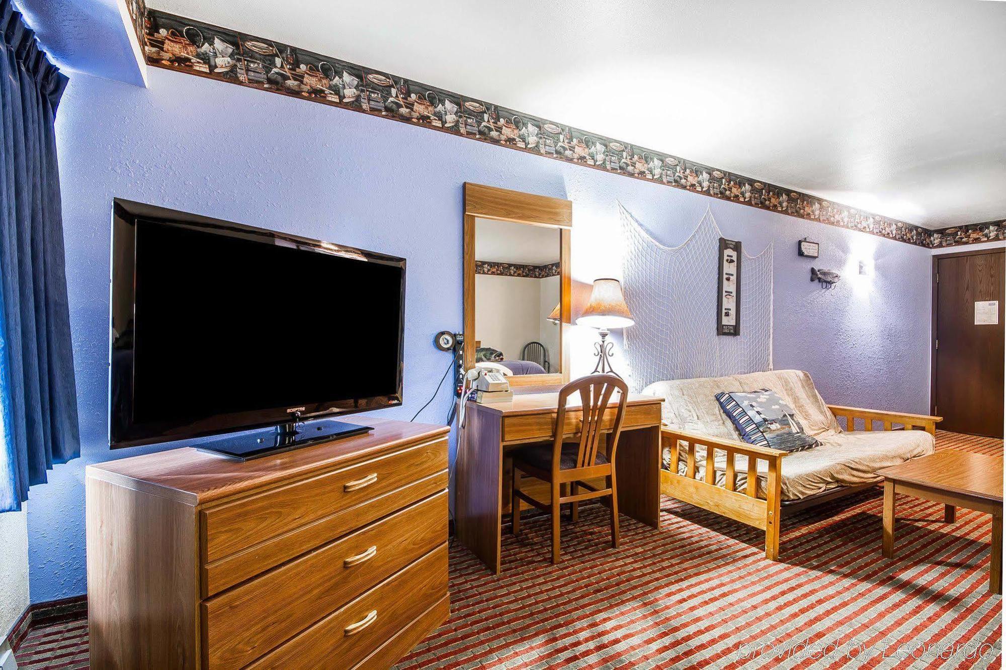 Rodeway Inn & Suites Madison East Eksteriør billede