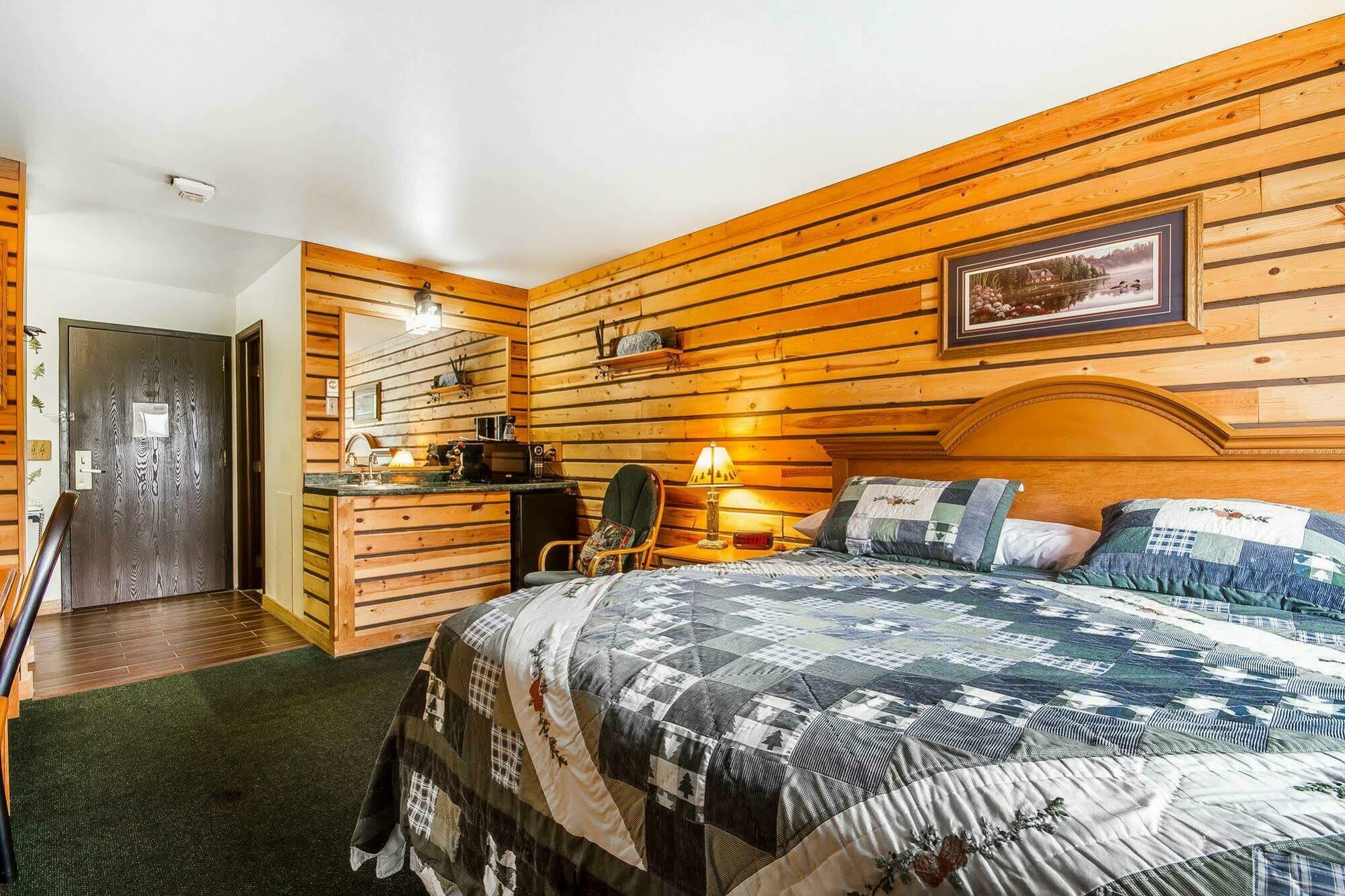 Rodeway Inn & Suites Madison East Eksteriør billede